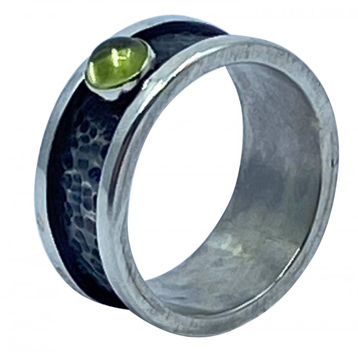 Gehämmerter Peridot Ring Silber 925