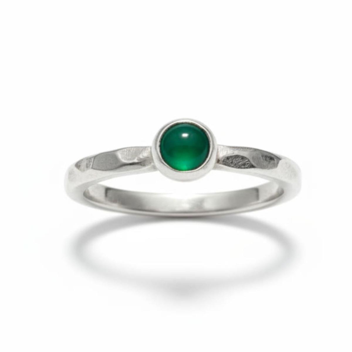 Minimalistischer Silberring mit grünem Achat rund