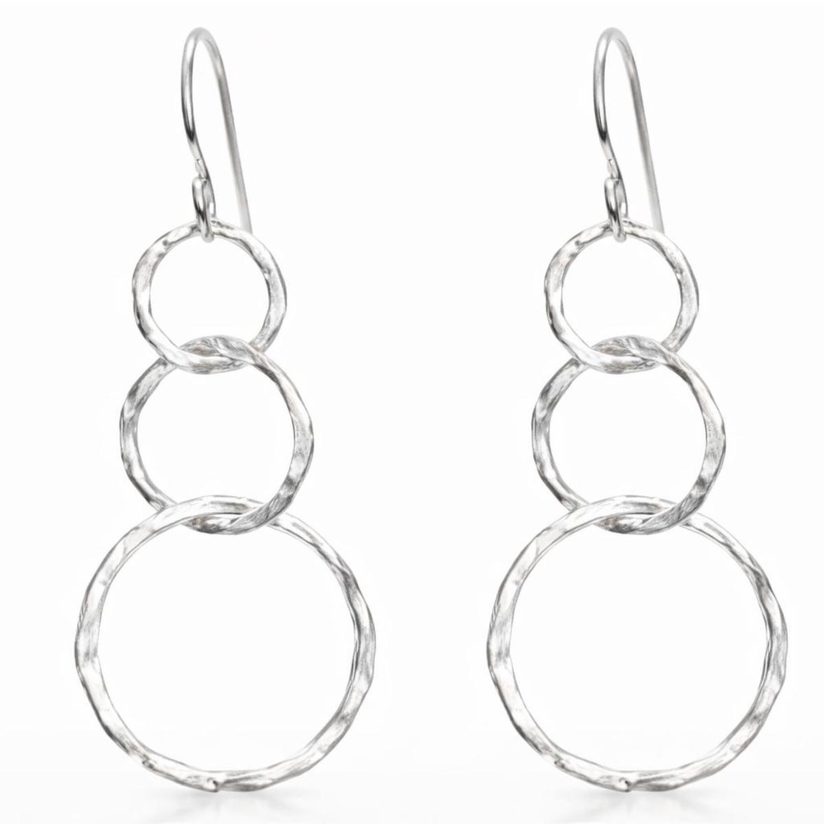 Gehämmerte Silber Ohrhänger mit drei Kreisen